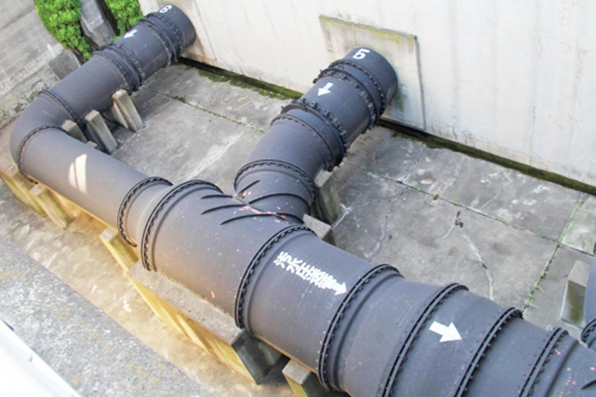 画像:排水槽・排水管清掃