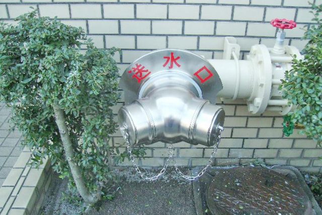 画像：連結送水管改修工事